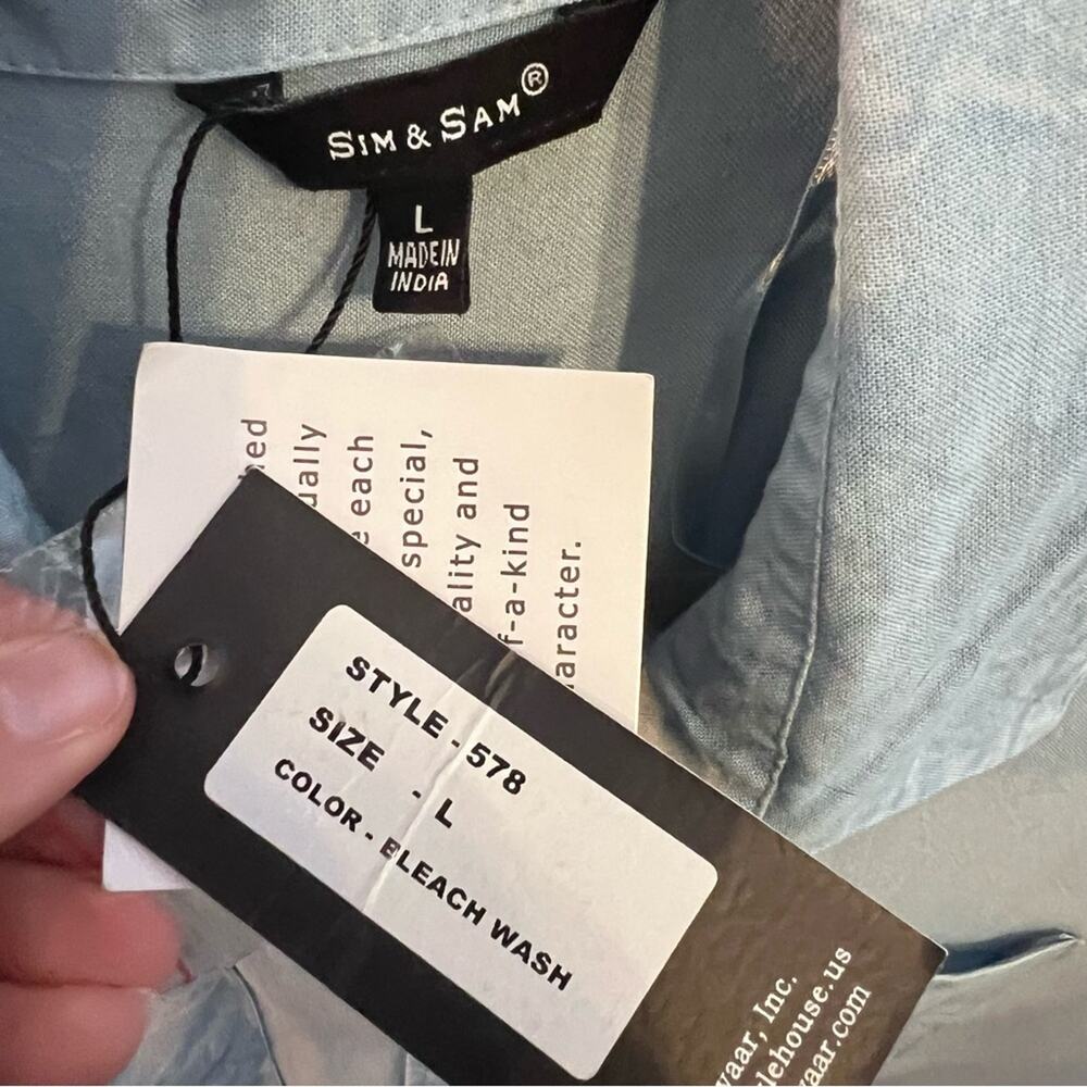 Sim & Sam Bleached Wash Short Sleeve Cropped Chambray - Picture 2 of 4